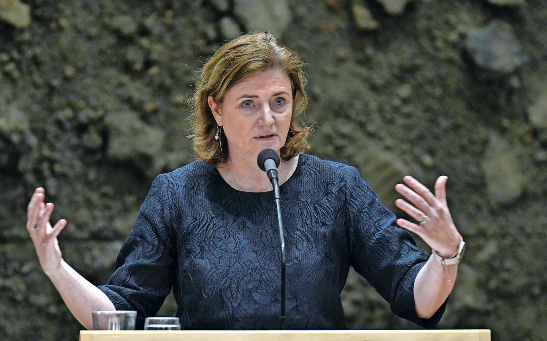Minister Van Gennip (Sociale Zaken) wil flink met de bezem door de arbeidsmarkt.