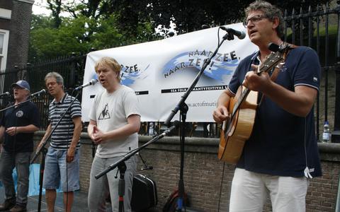Act of Mutiny bestaat uit vier mannen uit Leiden en omgeving die overwegend meerstemmig a capella zingen. Eigen foto