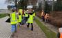 Leerlingen van CBS De Klinkert maken Sloten vrij van zwerfafval tijdens de Himmelwike.